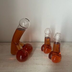 Uniquely Elegant Penis Decanter & Wine Glass Set
